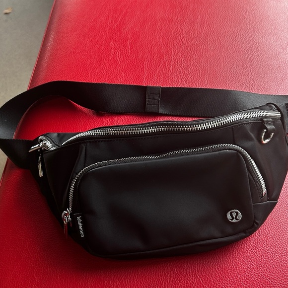 lululemon athletica Black Belt Bag - Picture 7 of 7